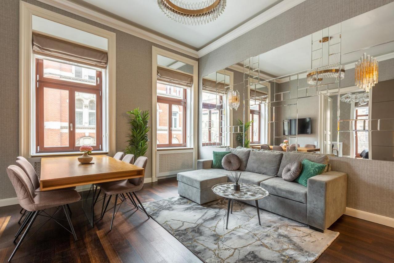 בודפשט Luxury Apartment With Balcony Next To The New York Cafe מראה חיצוני תמונה