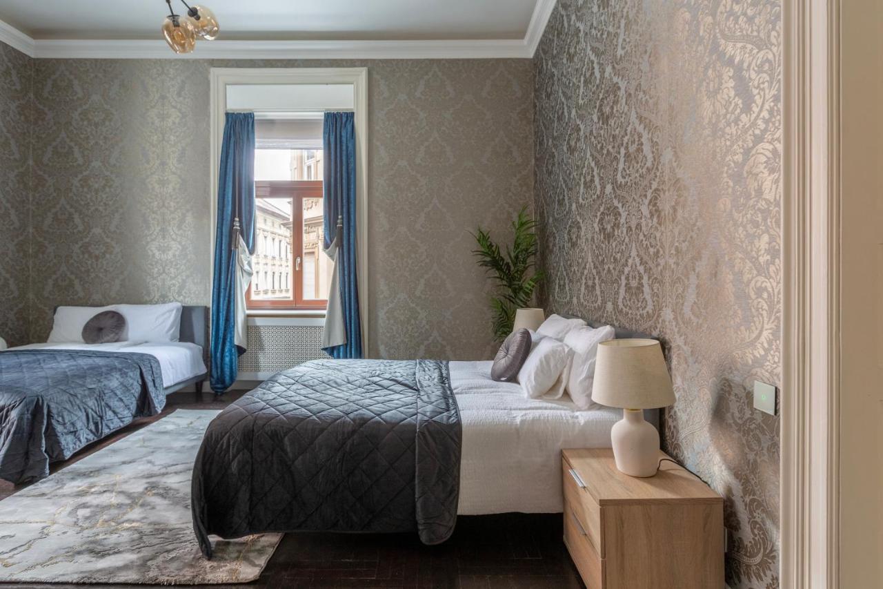 בודפשט Luxury Apartment With Balcony Next To The New York Cafe מראה חיצוני תמונה