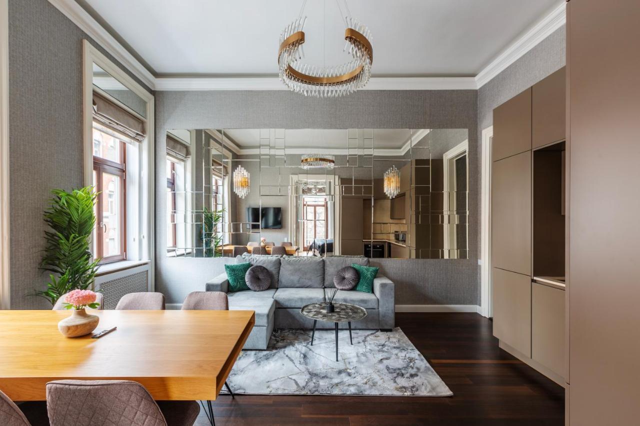בודפשט Luxury Apartment With Balcony Next To The New York Cafe מראה חיצוני תמונה